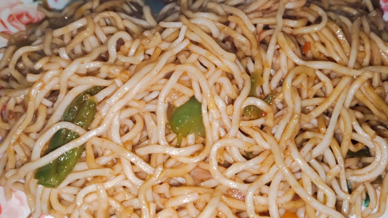 Jab Man Chahe Tab Banaen Garma Garam Chaumin 2 Minut Mein 😋😍