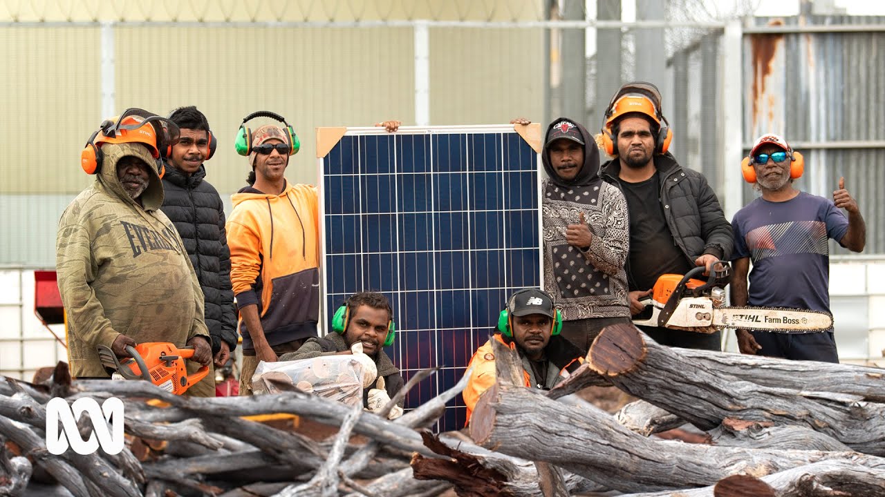 First nations group turns dead wood into cash to pay for solar panels | ABC Australia