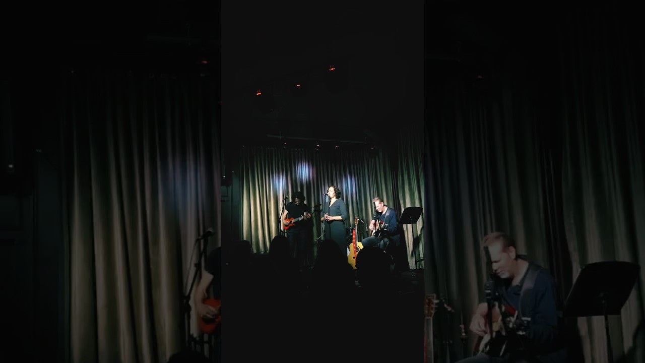 Renee & Jeremy - Ever And Always (live at The Hotel Cafe)