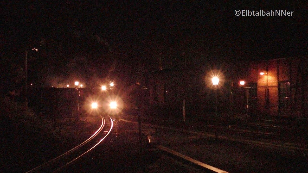 Bahnhof Bertsdorf mit Dampflokomotiven (99 731, 99 760) im Abendlicht - Historik Mobil 2020