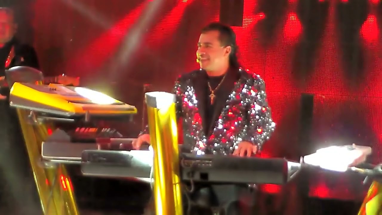 HUGO RUIZ /EL AÑO VIEJO / 2021