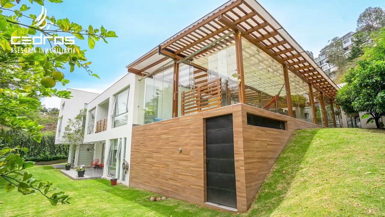 LUJOSA CASA EN PILLAGUA Cumbaya Ecuador