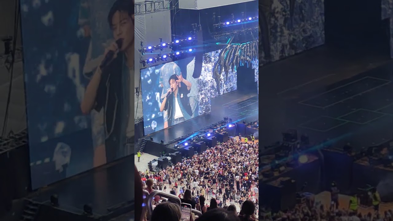 WALKING ON WATER STRAY KIDS DOMINATE WORLD TOUR TOTTENHAM HOTSPUR STADIUM LONDON 18072025