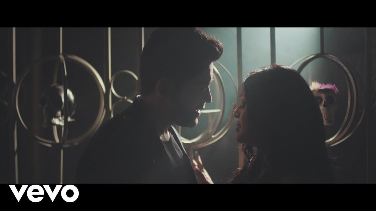 Alejandro González, Marbelle - Costumbres (Video Oficial)
