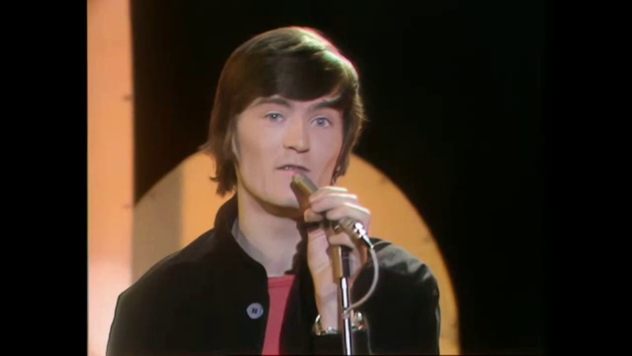 THE UNDERTONES - HERE COMES THE SUMMER - TOP OF THE POPS -  26/7/79 [RESTORED]
