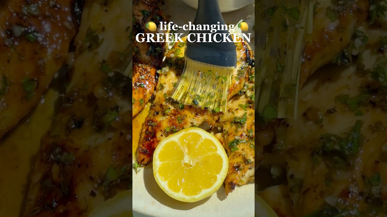 Greek Chicken: Click the link in my bio and then select the photo to get the recipe ❤️