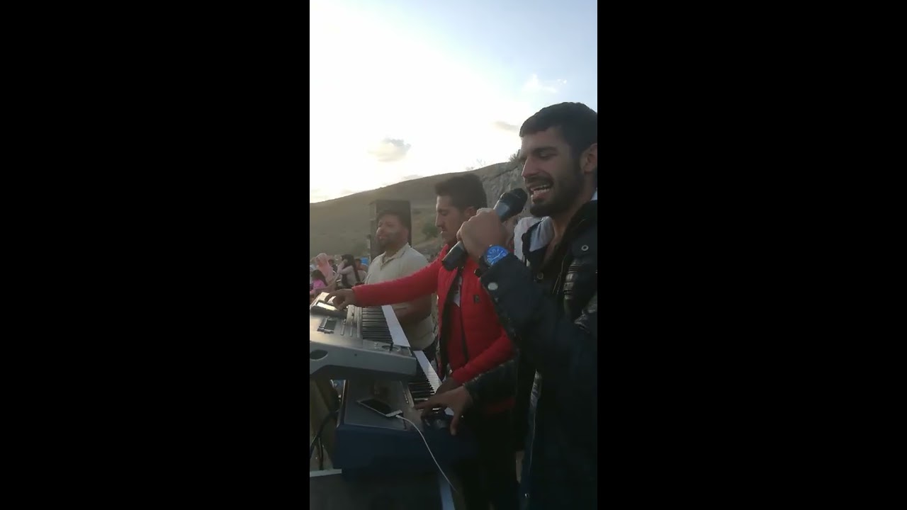 Hareketli Bomba kürtçe halay 2019-2020 EMRE DURDİ-TAYFUN GÜNDÜZ Tiktokta dinlenen halay