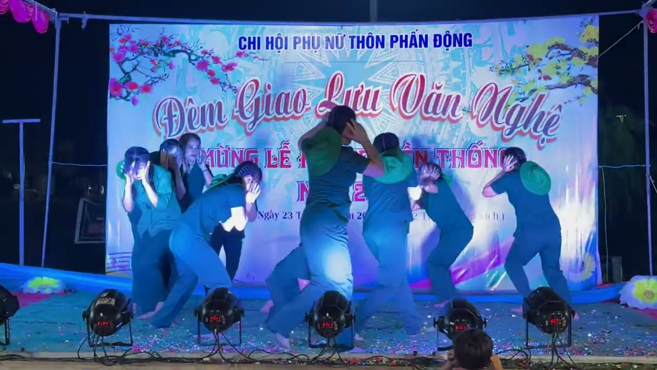 Mashup Nỗi đau giữa ho&agrave; b&igrave;nh (nh&oacute;m m&uacute;a GVMN Tam Đa)