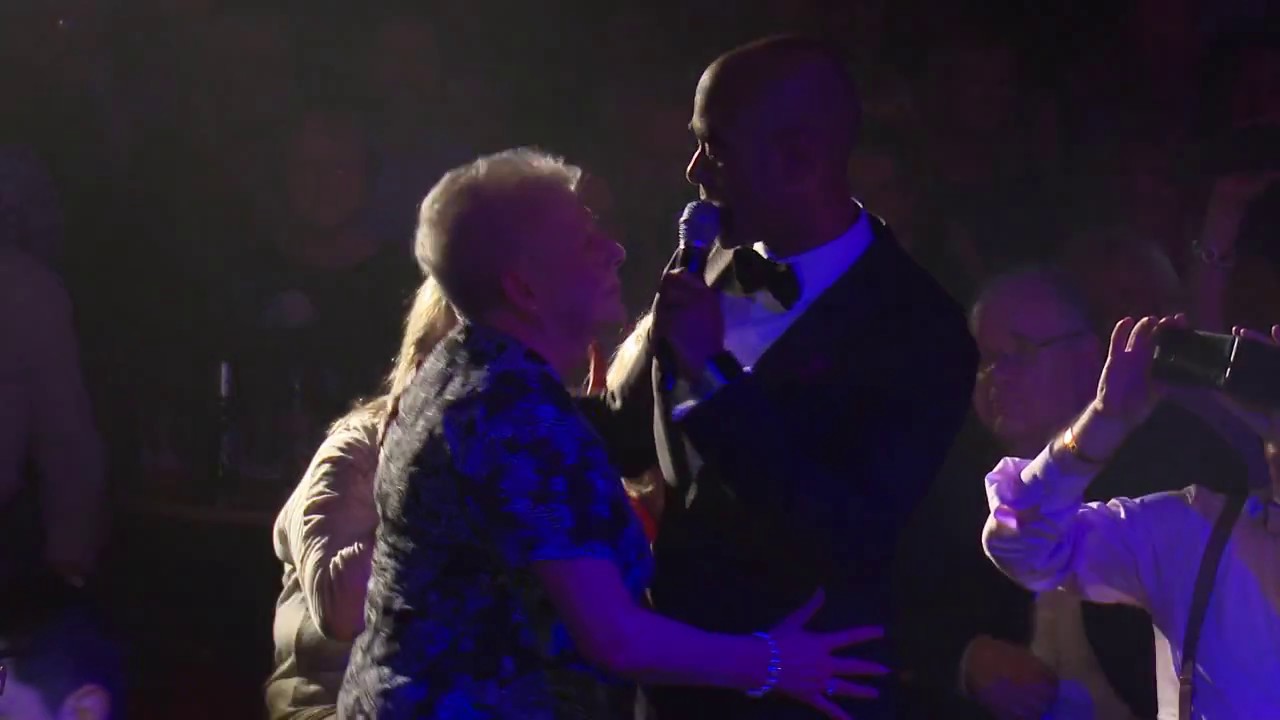 Luke dancing with fan - Can't take my eyes off you - Live at Vicar Street
