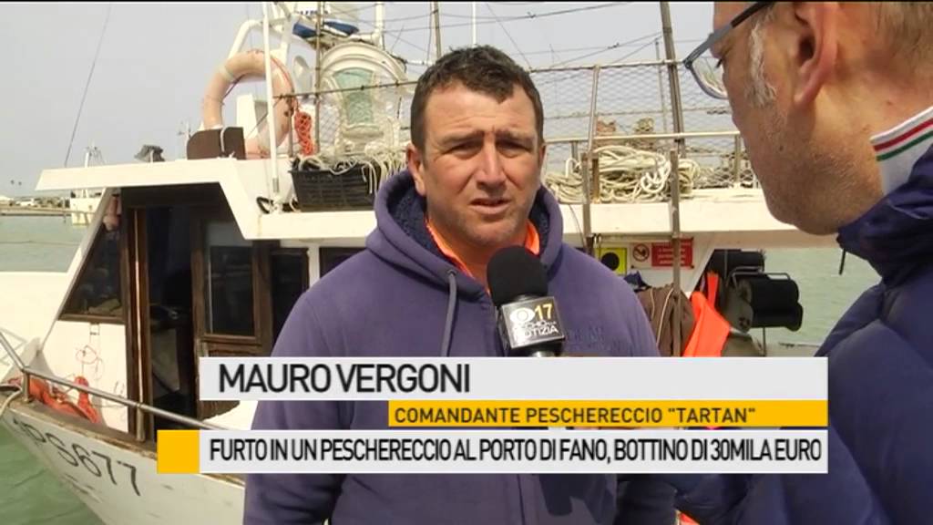 Furto in un peschereccio al porto di Fano, bottino di 30 mila euro