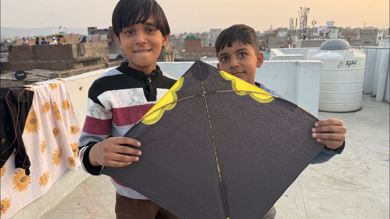 Jaipur ke badmosh patangbaaz Bache😆🤣🪁 #patangbazi #childhoodmemories #kitefestival #makarsankranti 