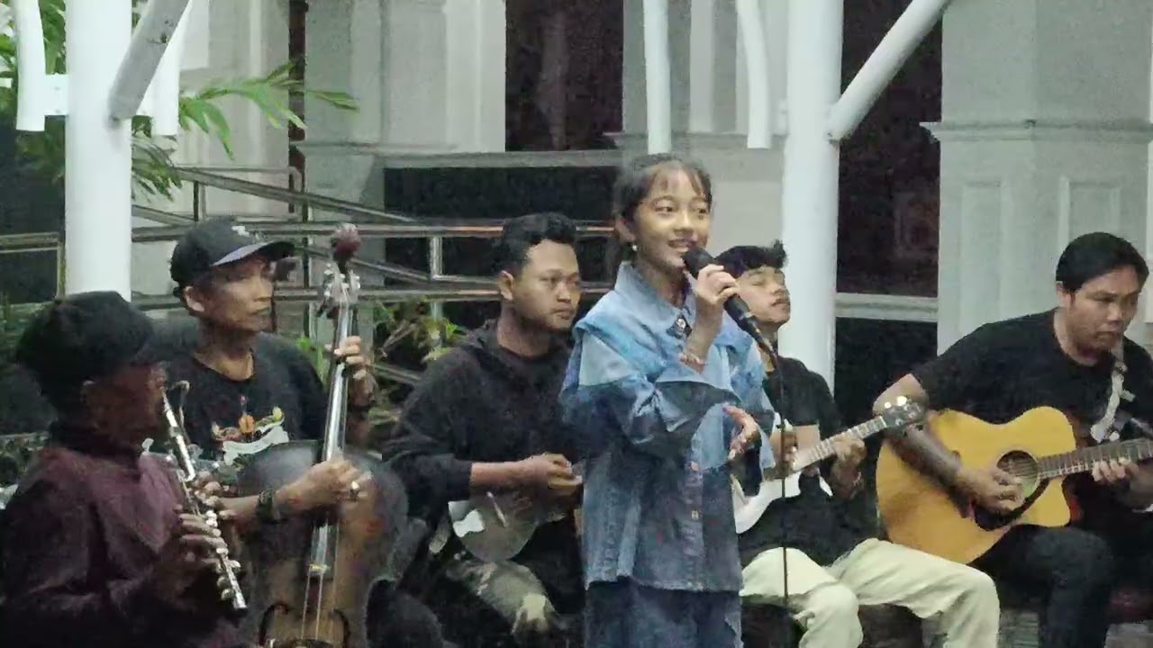 Kr. SENYUMAN CANDRA - Ciptaan Sunarno/WS Nardi - Victoria Grace Cherry - OK Mutiara Putih