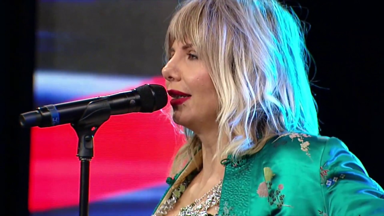2017 She Rocks Awards:: Lez Zeppelin and Yasi Hofer Perform 
