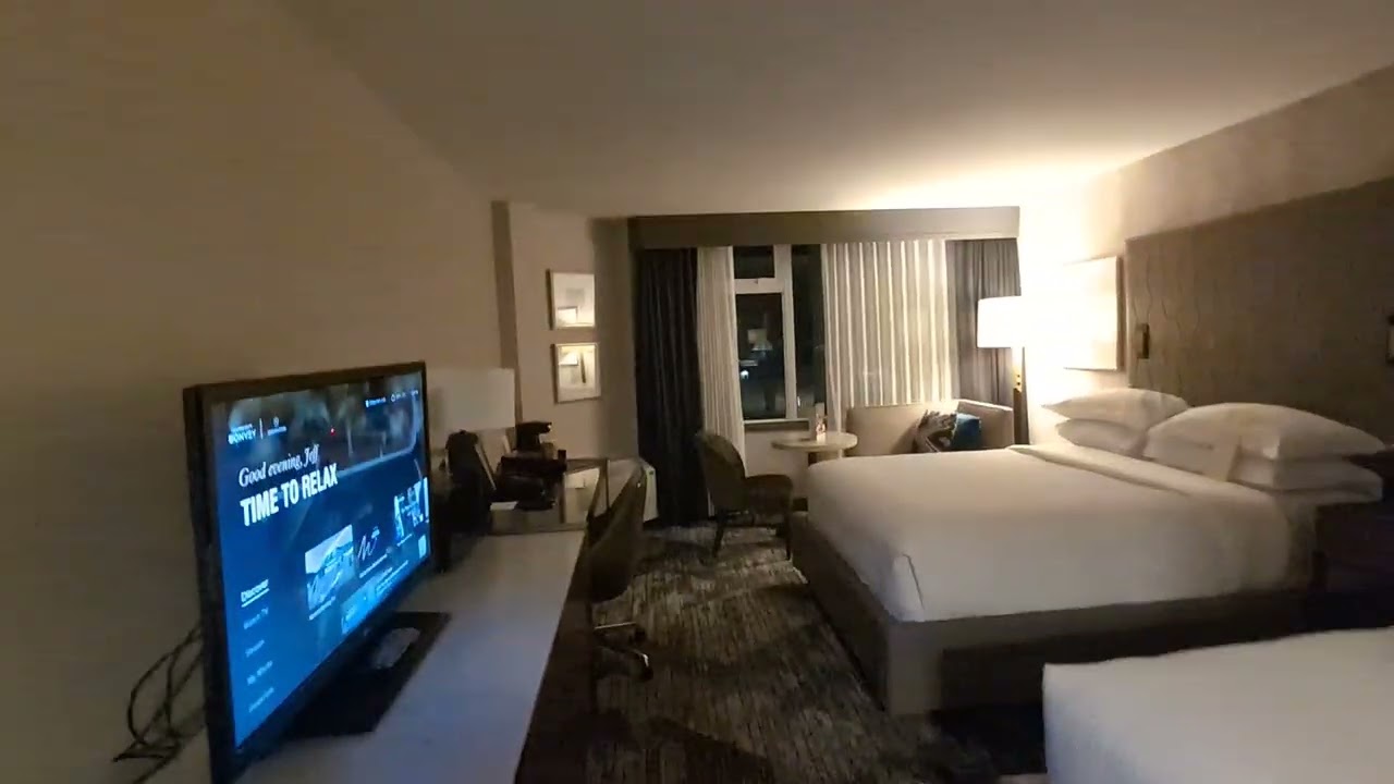 Sheraton Vancouver Guilford Hotel - Room Tour