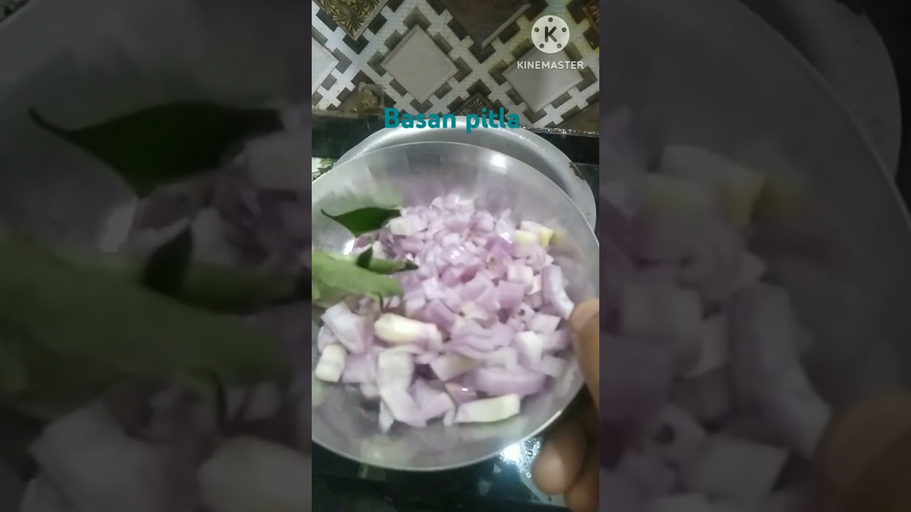 #basan pithla #maharashtrianfood #famous basan pitla #youtubeshorts #shorts #shortvideo #basan #food