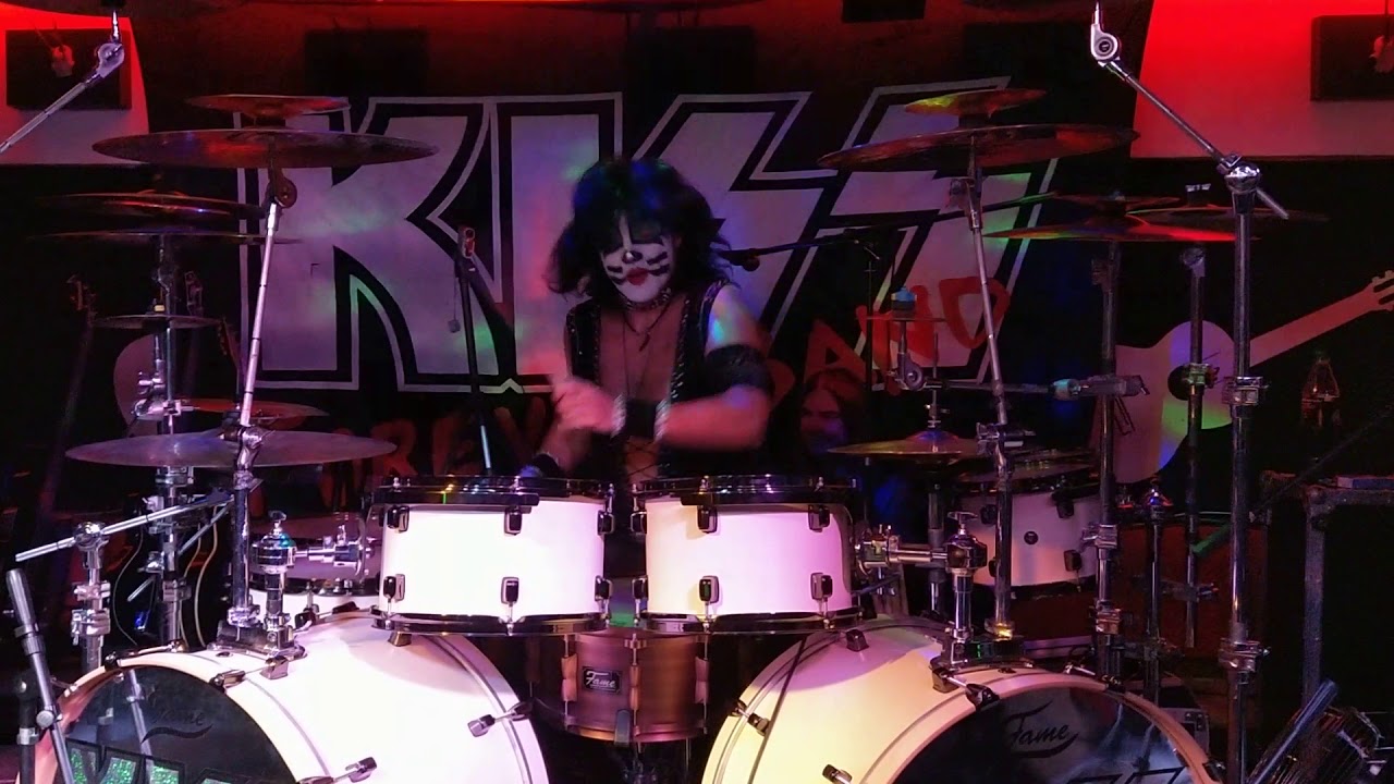 Kiss forever band drum solo - Saal 51