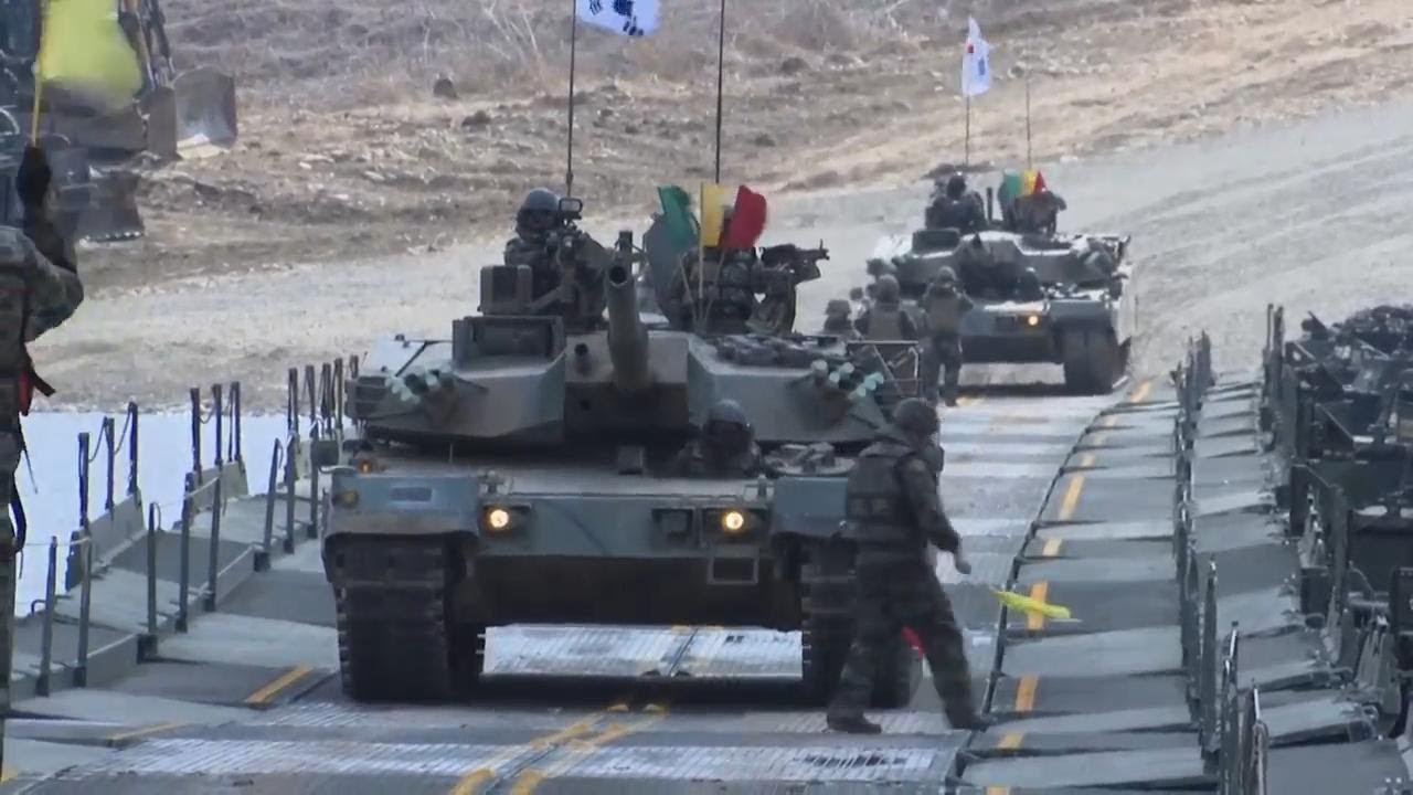 South Korean and US militaries hold joint wet gap crossing exercise