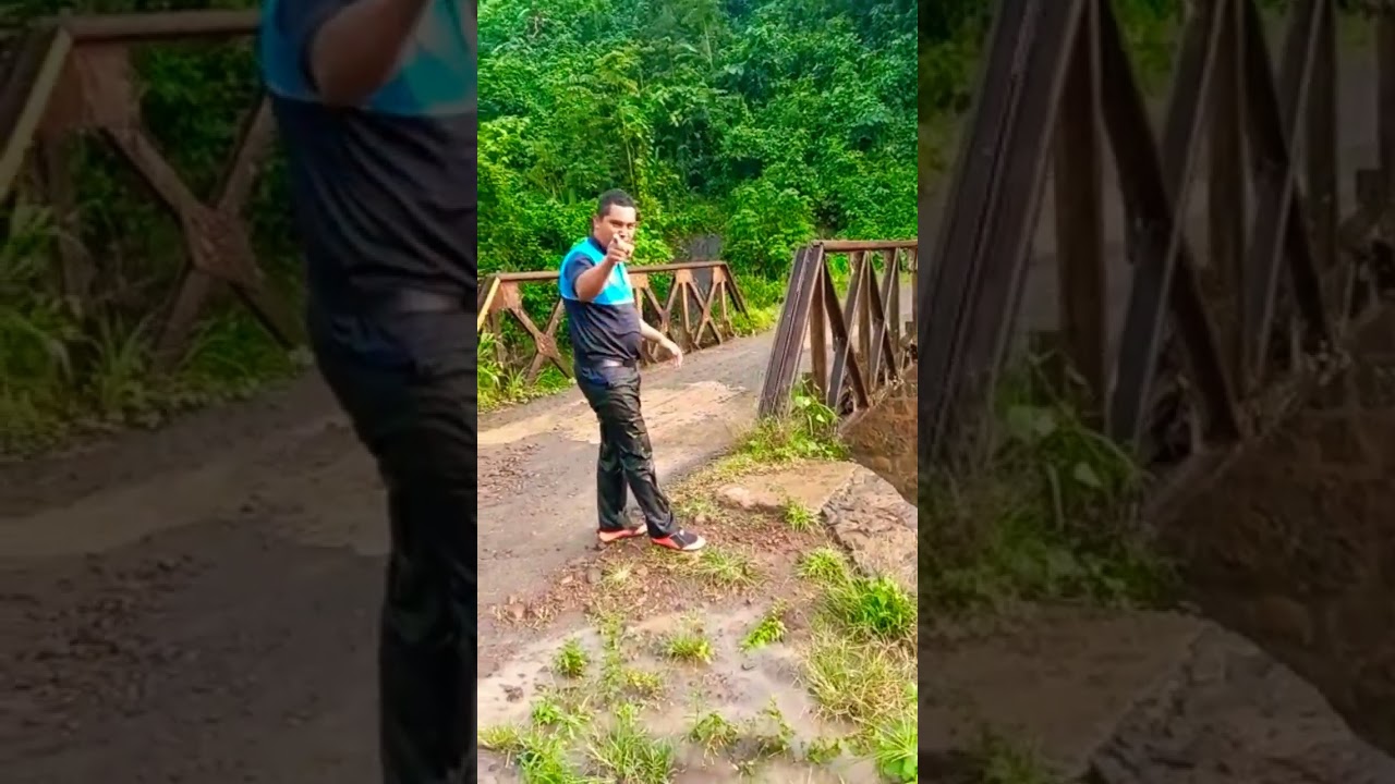 Pastor Carlos Rivas se lanza del puente