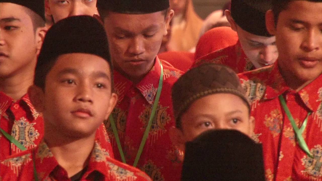 Defile kafilah MTQ Banda Aceh XXXIV