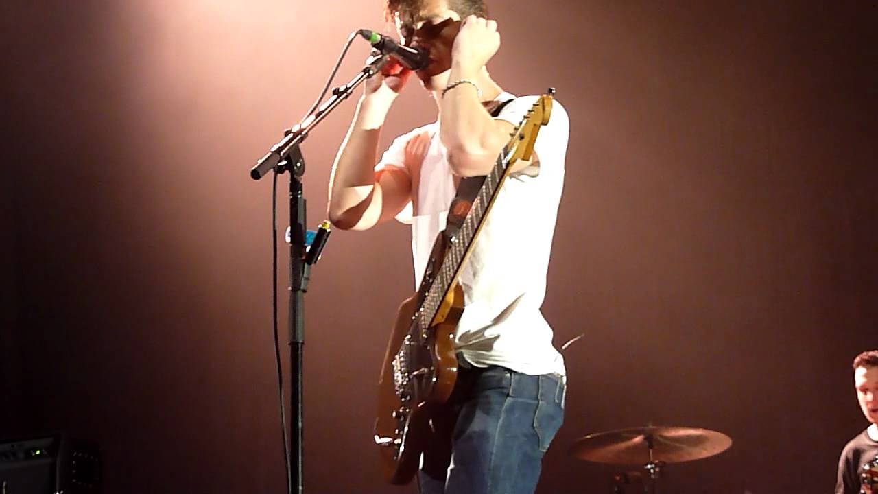 Arctic Monkeys - She's Thunderstorms live @ Oracle Arena , Oakland - May 4, 2012