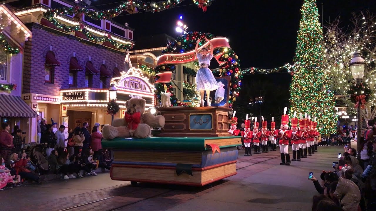 Disneyland Christmas Parade | A Christmas Fantasy