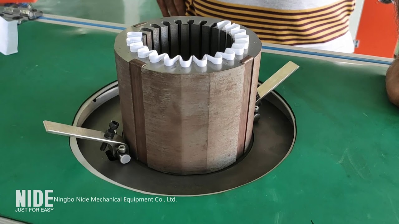 Induction motor stator slot paper inserting machine