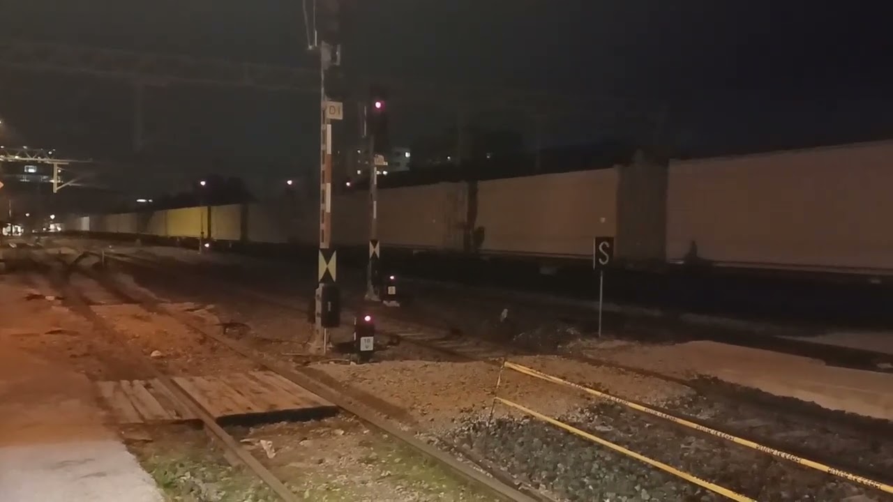 LocoRail 509 - Vectron ELL 193 741 - SŽTP i sivi kontejneri na FS Sgs vagonima - Zg zap.