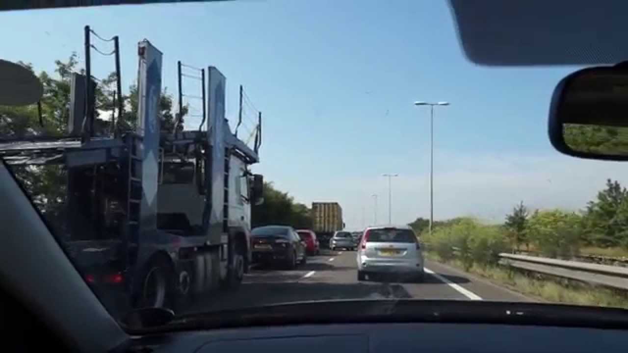 Odcinek pilotowy - Wielka ucieczka mało-miejskich tryboof