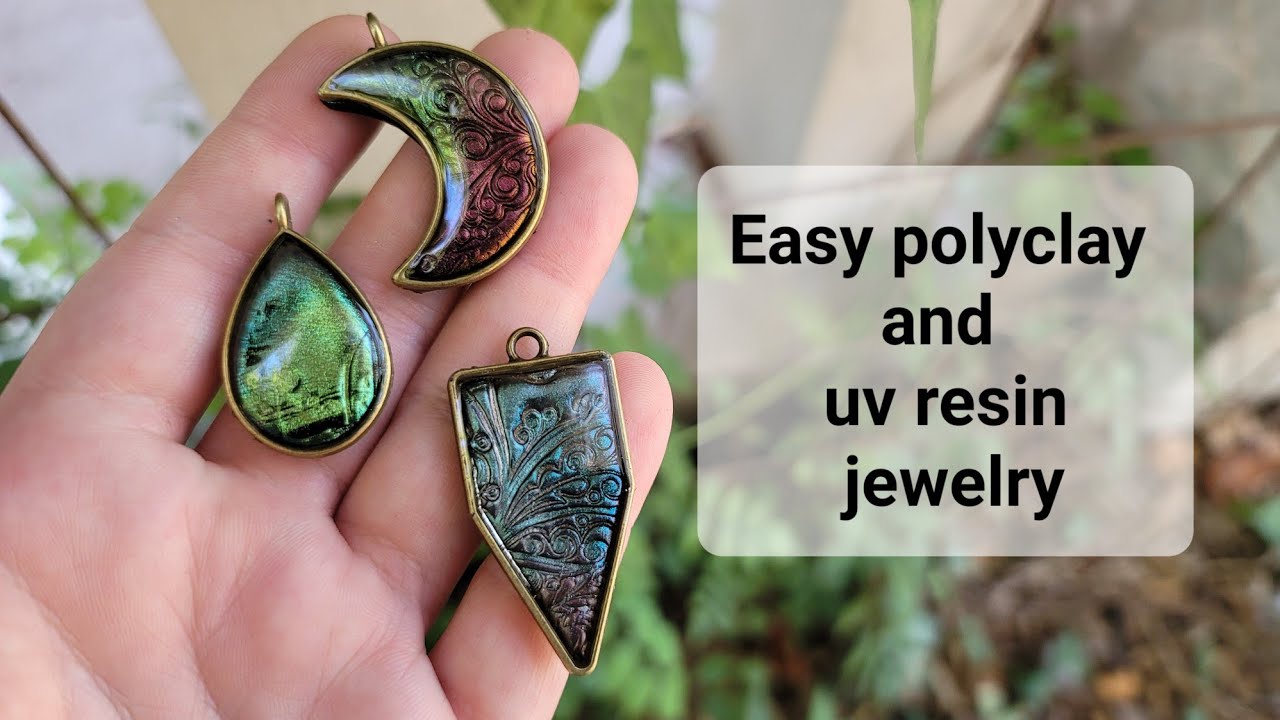 Tri Chrome Mica Powder Pendants