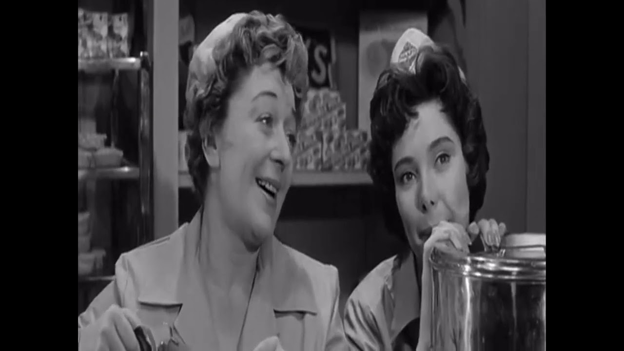 Morrissey - ‘Darling, I Hug a Pillow’ [unofficial video]