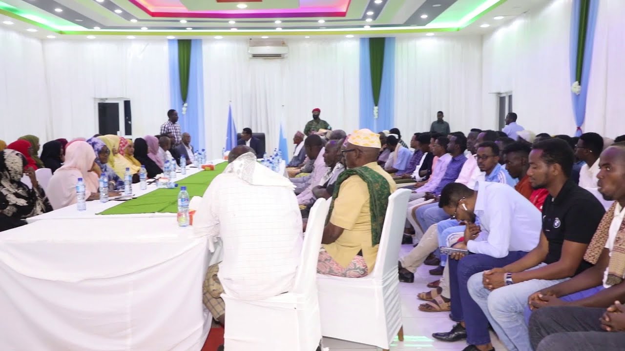 Madaxweyne Qoor qoor oo farriin kulul u diray Siyaasiyiinta mucaaradka ku maamulkiisa.