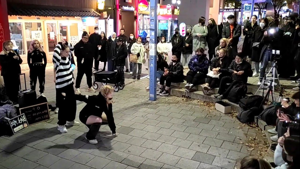 MONDAY. BLACK MIST. WITH HARANG. BEAUTIFUL FANTASTIC. HONGDAE BUSKING.