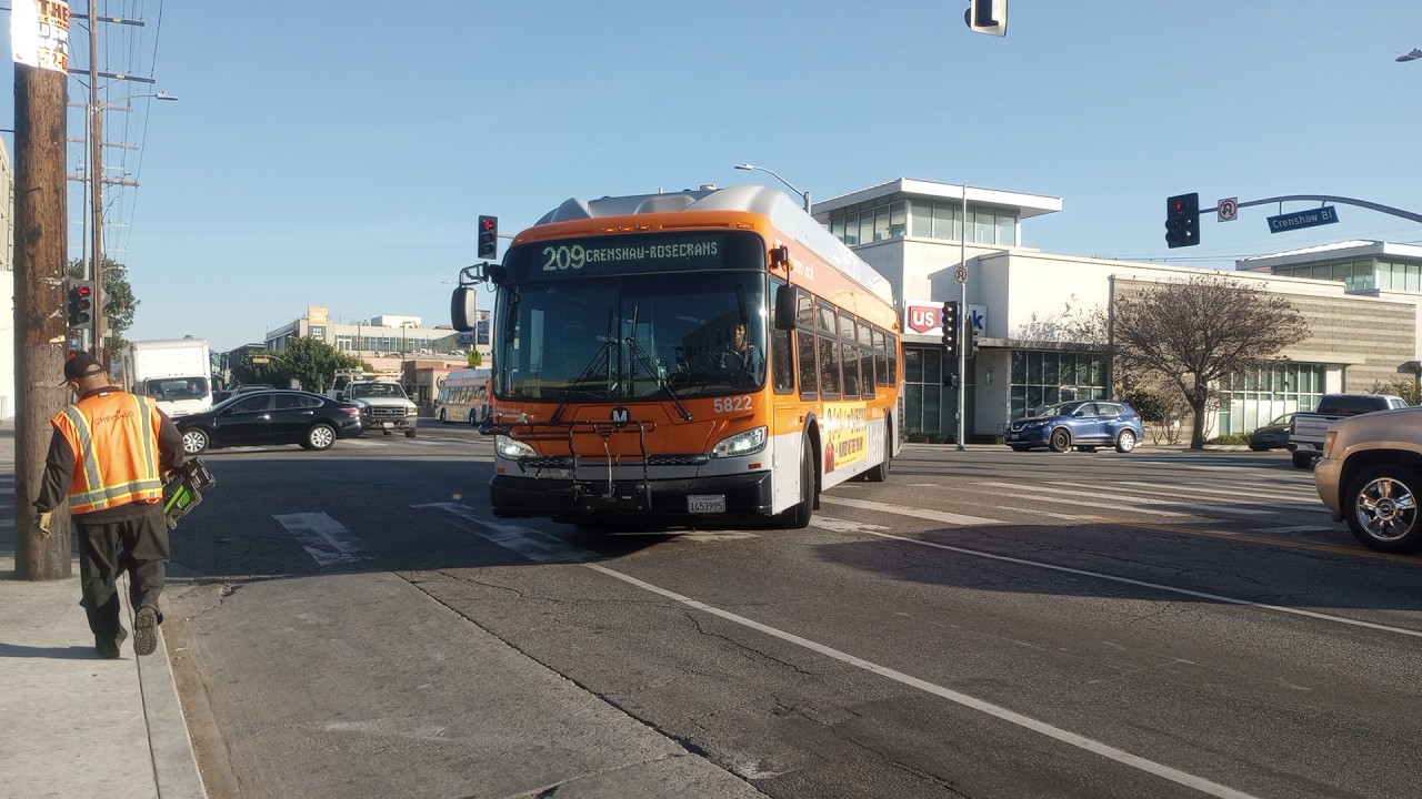 2014 LACMTA New Flyer XN40 5822
