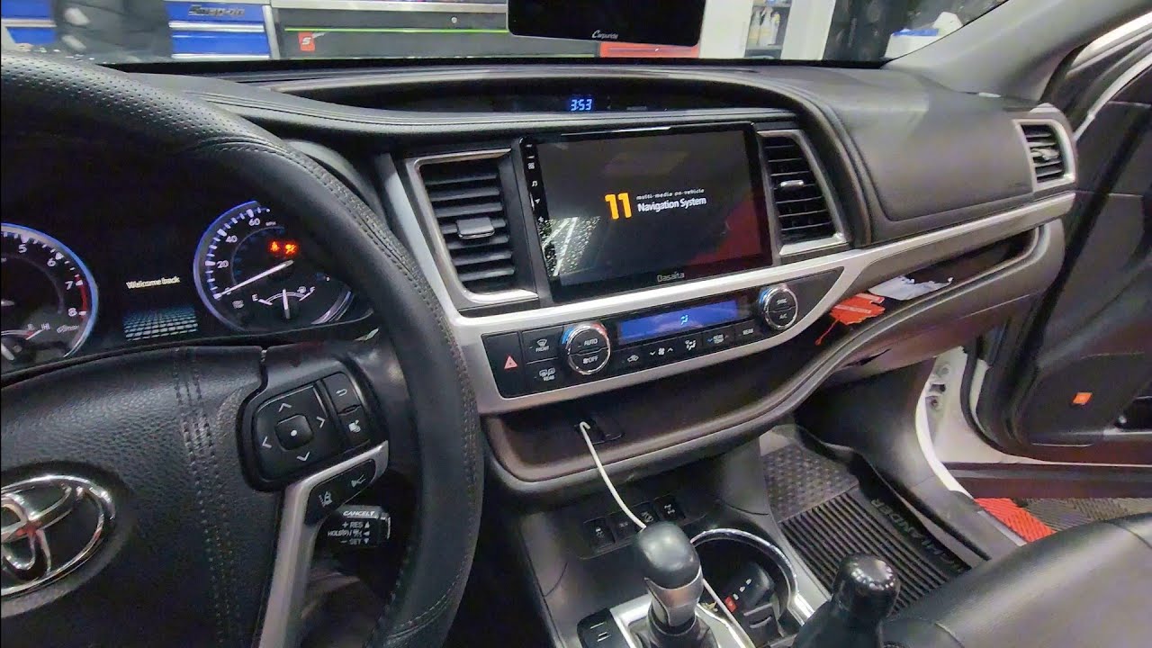 Снятие и установка Android-магнитолы в Toyota Highlander