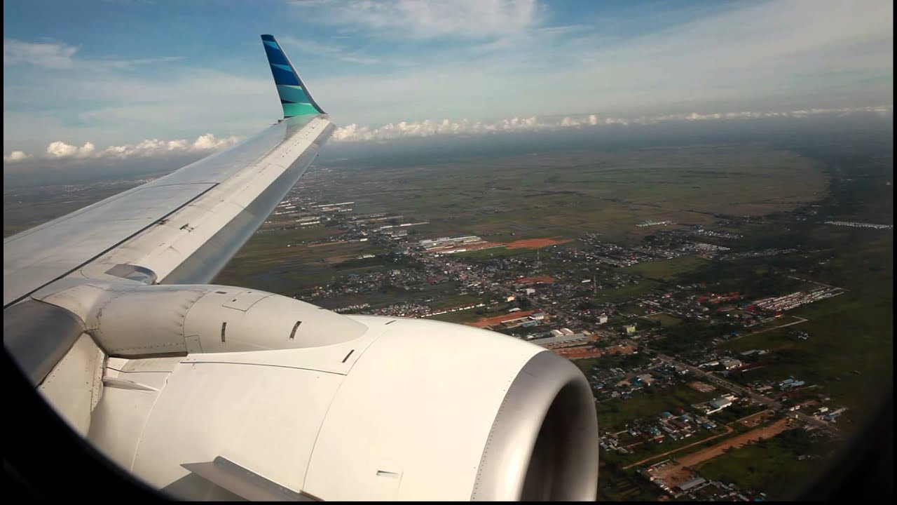 Garuda Indonesia landing at Syamsudin Noor Airport in Banjarmasin