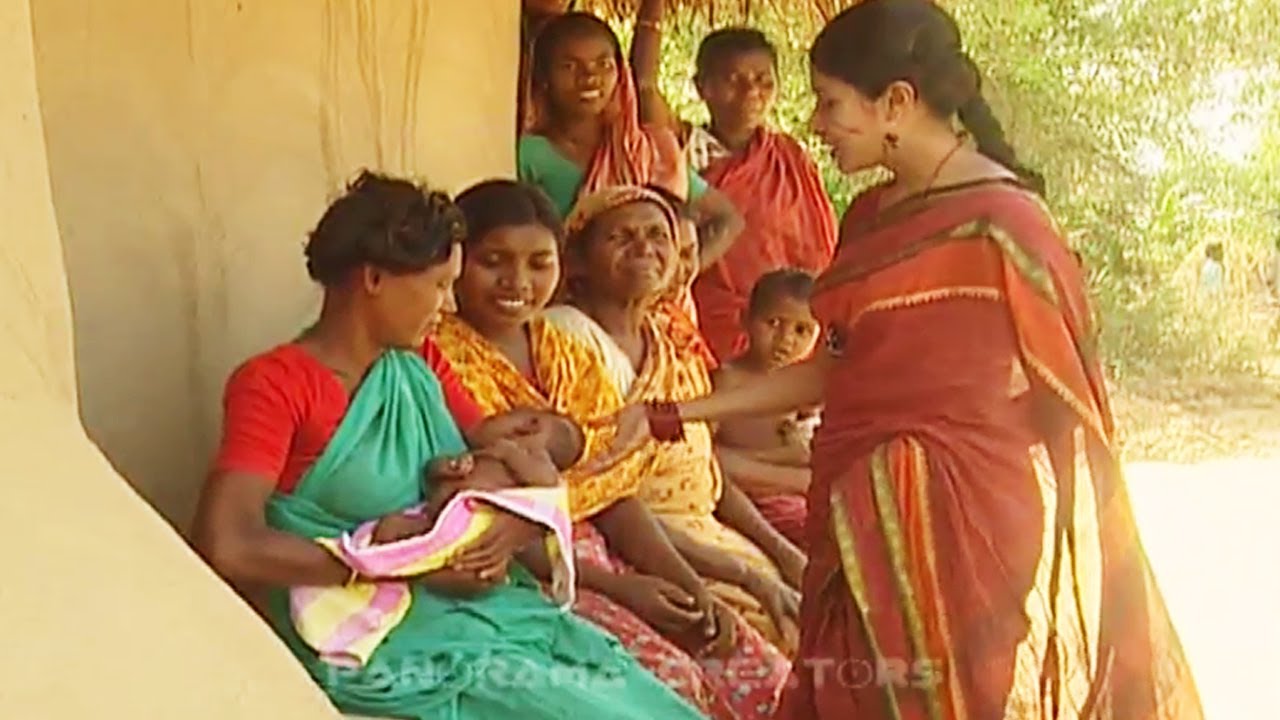 সাঁওতালদের নবাই বটতলা গ্রাম (২০০৫) | Traditional 'Santal' Village in Bangladesh