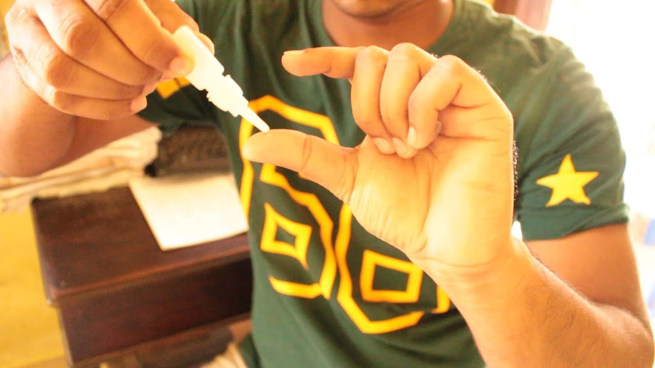 Super Glue my Finger Together | Super Glue Effect with Finger | MrBolto