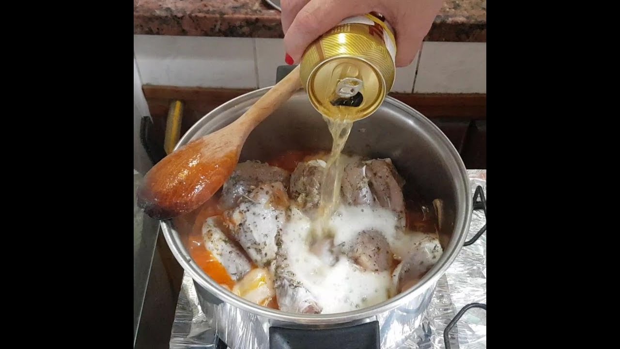 Frango na cerveja.