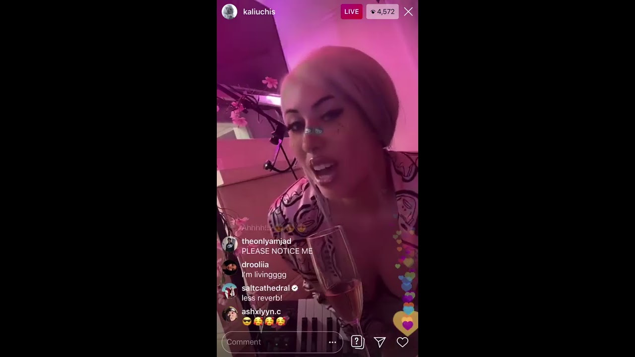 Kali Uchis quarantine home concert