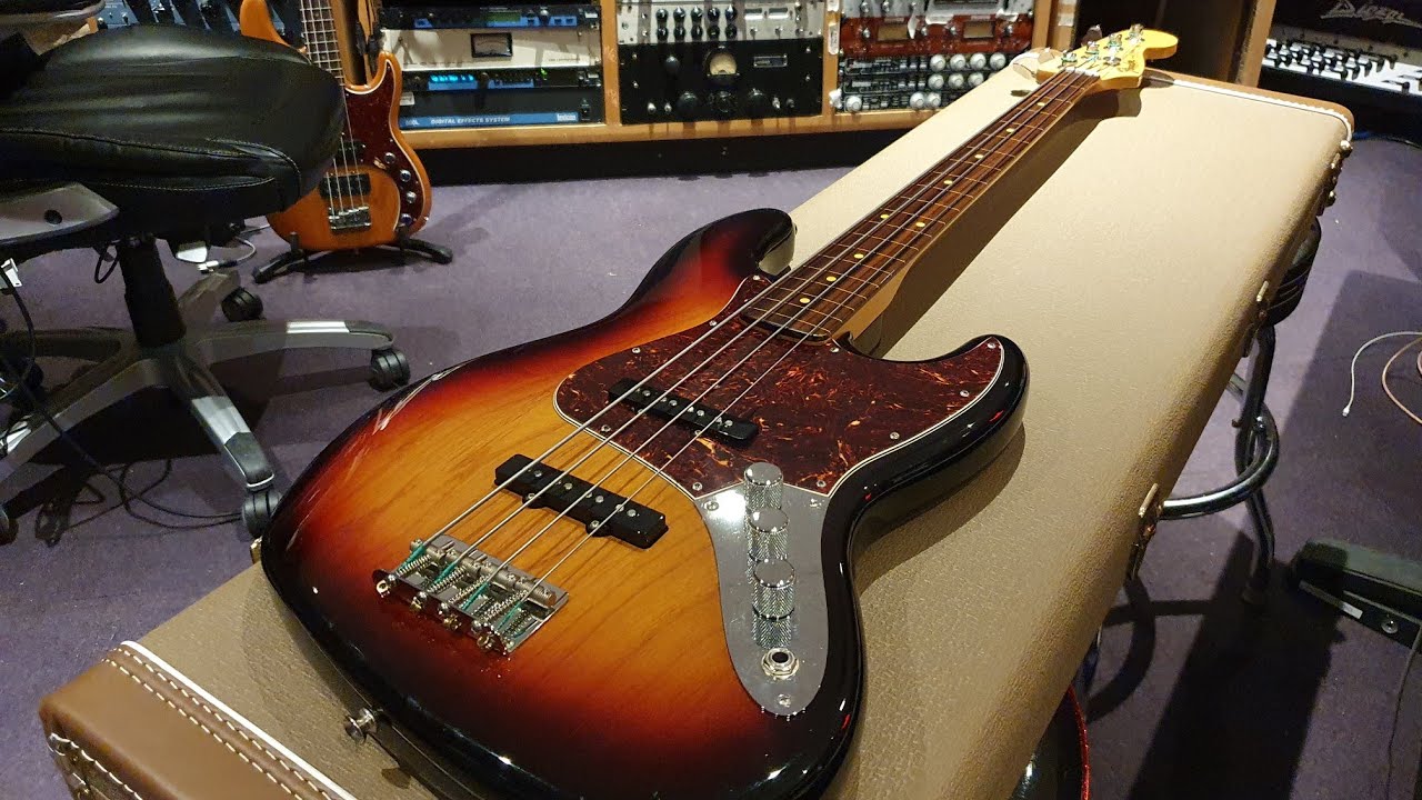 Fender Jaco Pastorius Tribute Fretless Jazz Bass USA American Model - Up Close Video Review