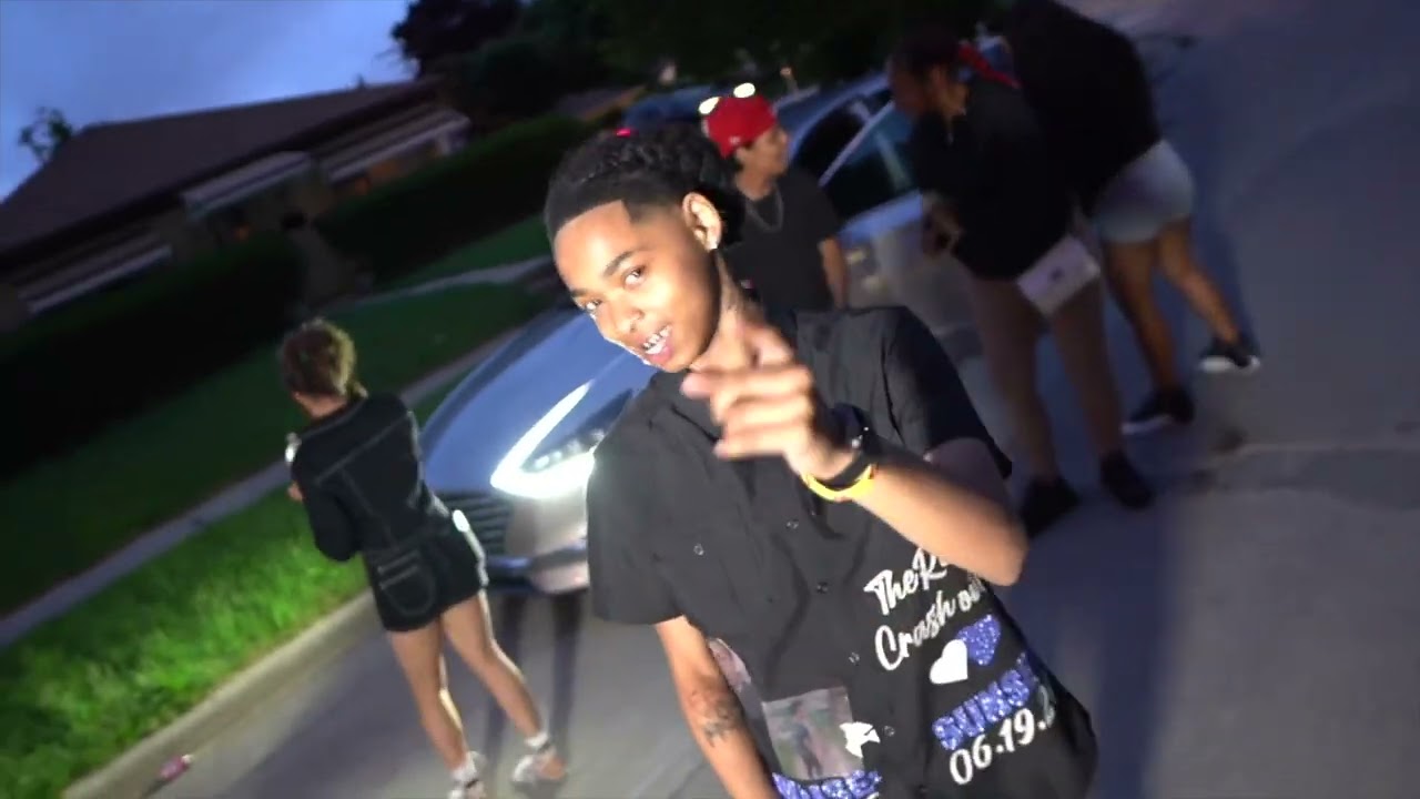 DoublebackTee - white t ( official video)shot by @GILLACAMPRODUCTION