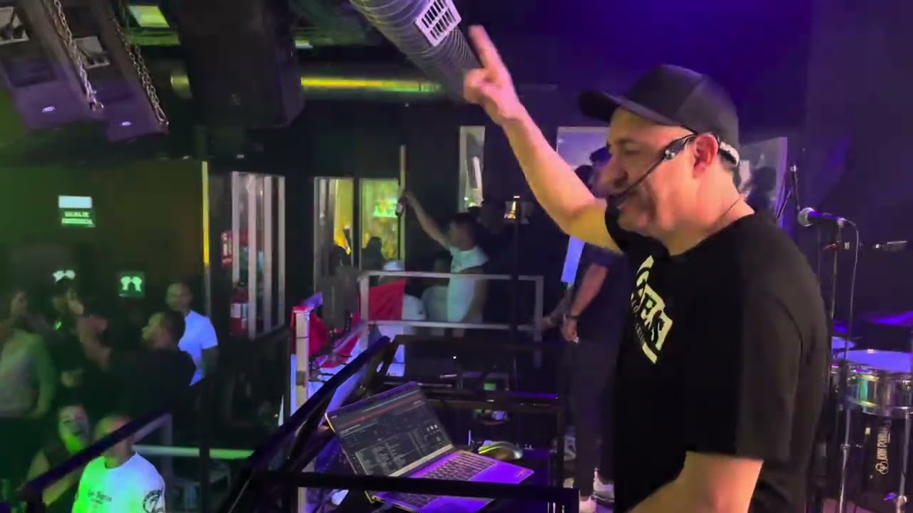 Animación Arnaldo Pass en Madrid España Leo Disco