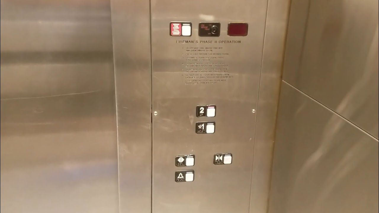 Schindler MT Hydraulic Center Court elevator @ Dolphin Mall, Miami FL