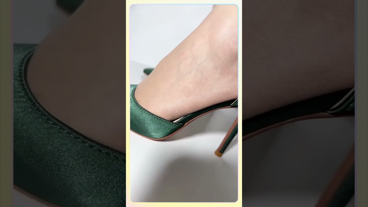 Green high-heels flesh-colored pantyhose #shoes #beauty #nylon #legs