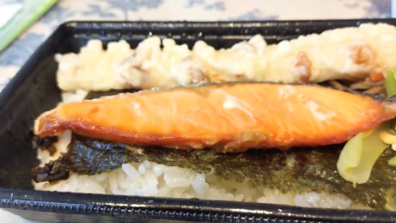 腰痛というより脇腹？わき腹のギックリ腰みたいな感じ。息しても痛む(´；ω；｀)ｳｯ…