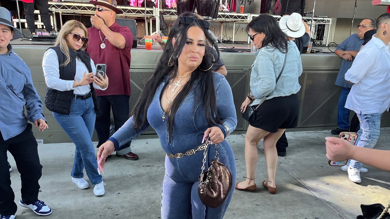 Live 🔥 SUNDAY FUNDAY 😎 @ SANTA FE SPRINGS SWAP MEET #oldies #music