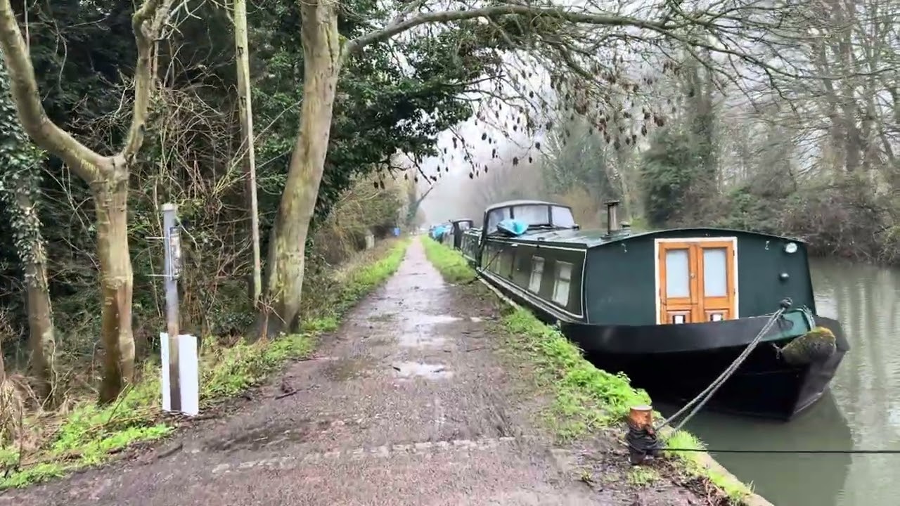 Walking on the canal #london #travel #canal #uk 