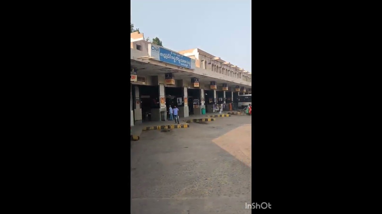 @Eluru Bus stand.. 🚐