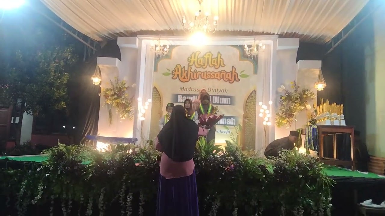 Pembagian hadiah bintang kelas 2 dan photo bersama 2026
