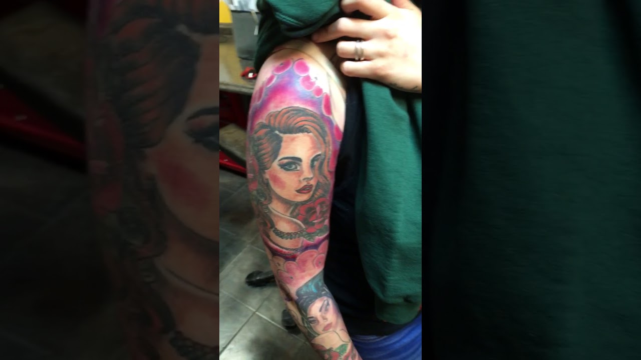 LANA DEL REY TATTOO